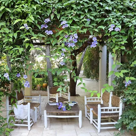 Maison D'enri Bed & Breakfast