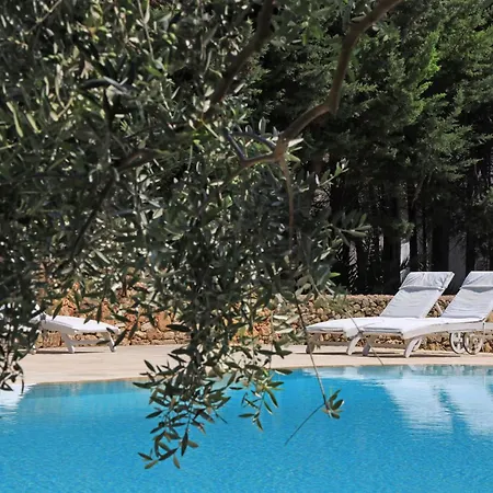 Maison D'enri Bed and Breakfast 4*